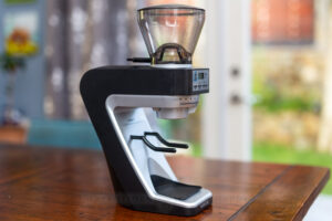The Baratza Sette 30 coffee grinder, side profile look.