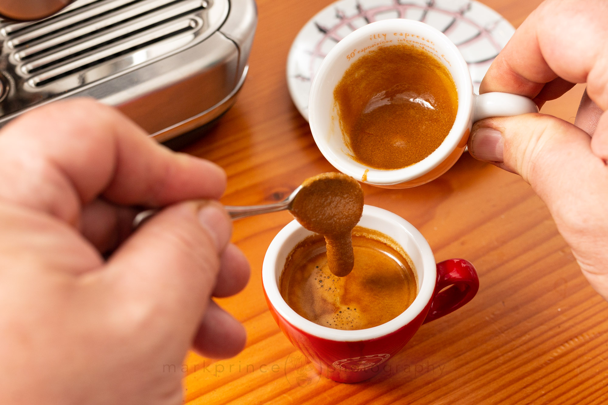 How to make CUBAN COFFEE using a Moka pot (no machine required) 
