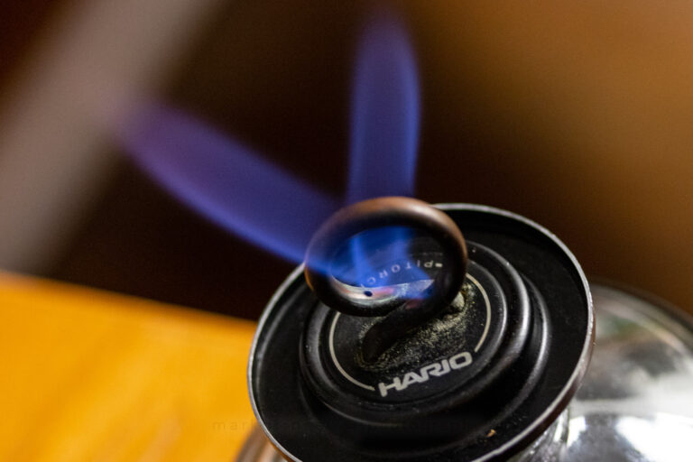 Blue flames (usually quite hard to see in daylight or bright rooms) get the job done. Note their exit points.
