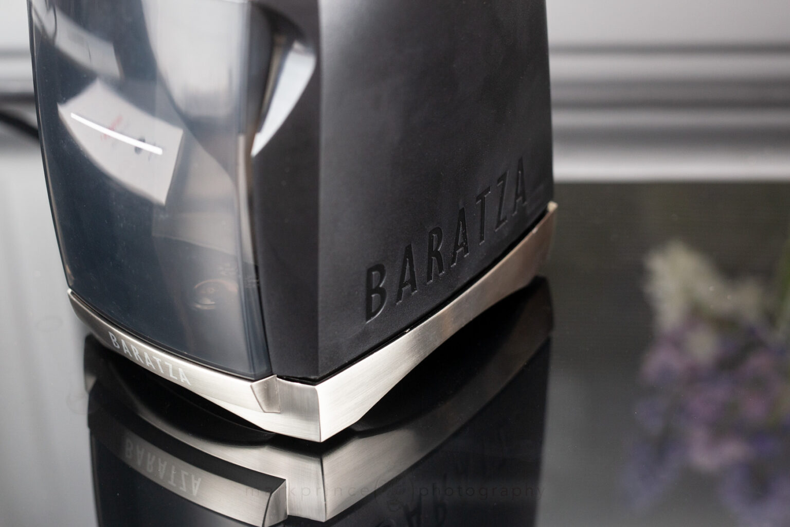 Baratza is doing more branding with the new Virtuoso+, a subtle "cut out" of their company name on the right side.