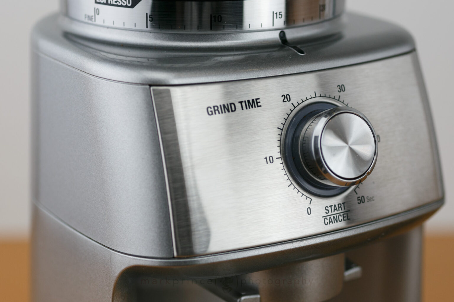 1 second just doesn't cut it on a grinder designed for espresso, that grinds up to 2g/second.