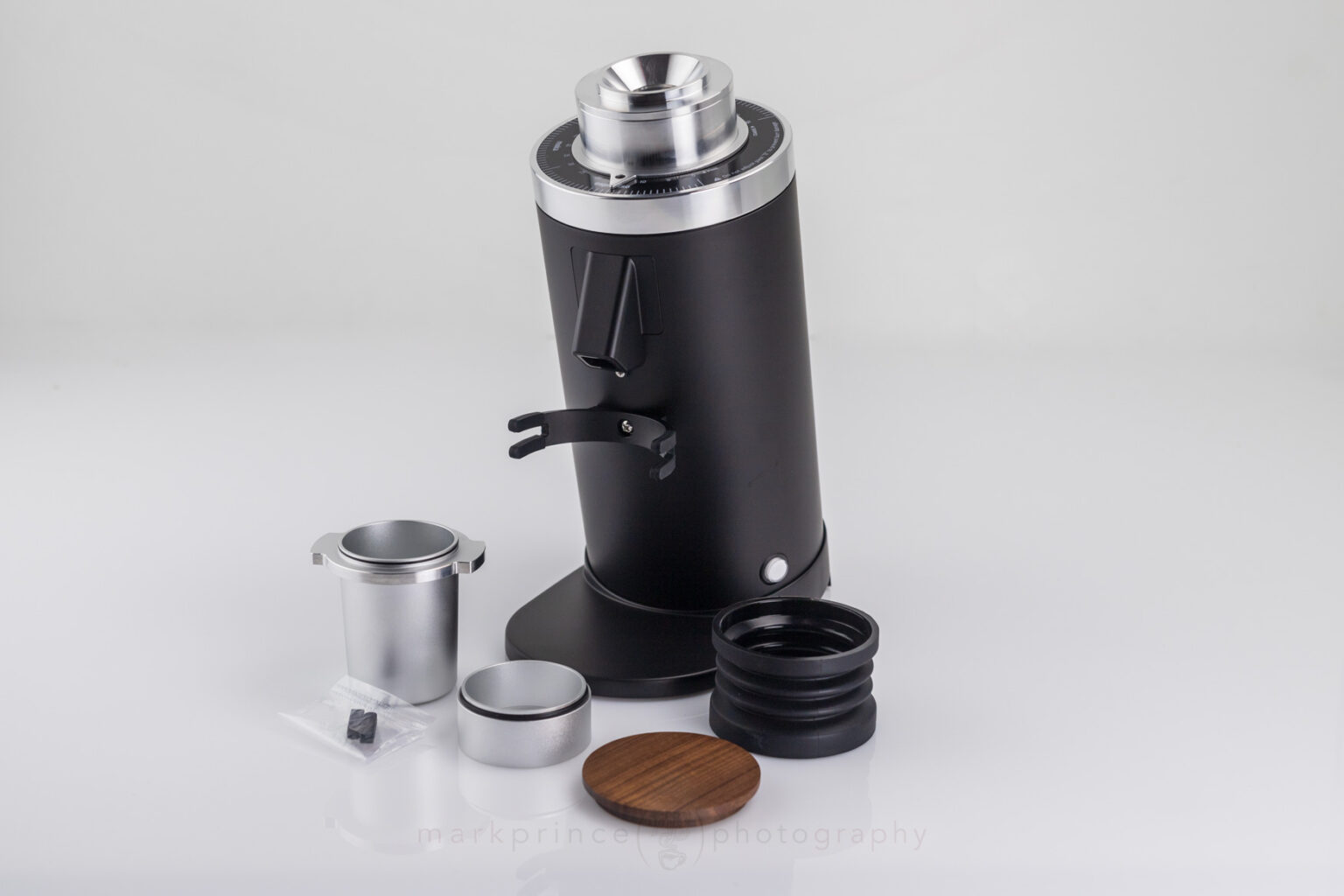 Everything in the box with the DF64 Gen 2 grinder